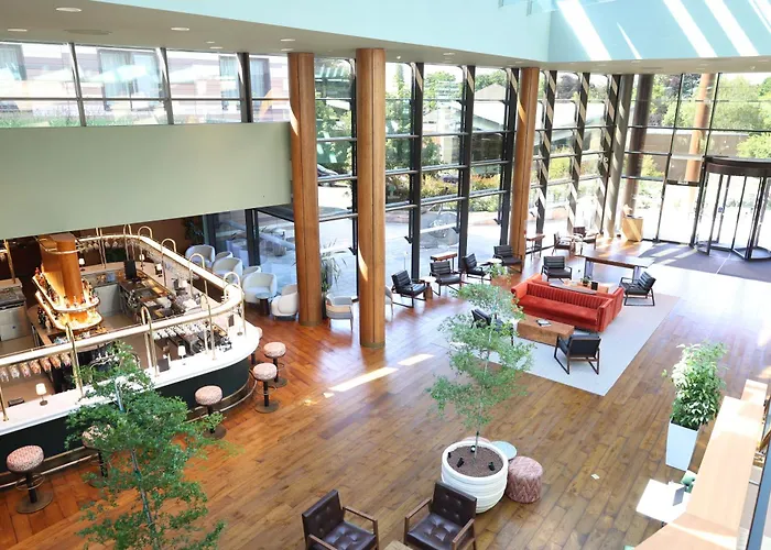 The Orchard Hotel & Restaurant