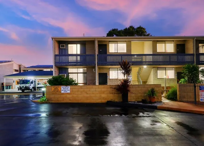 Emerald Gardens Motel & Apartments