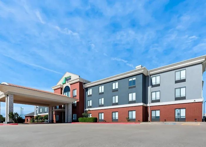 Holiday Inn Express & Suites Perry By Ihg