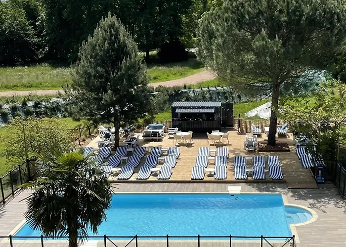 Logis Hotel & Bien Etre Chateau De La Barge