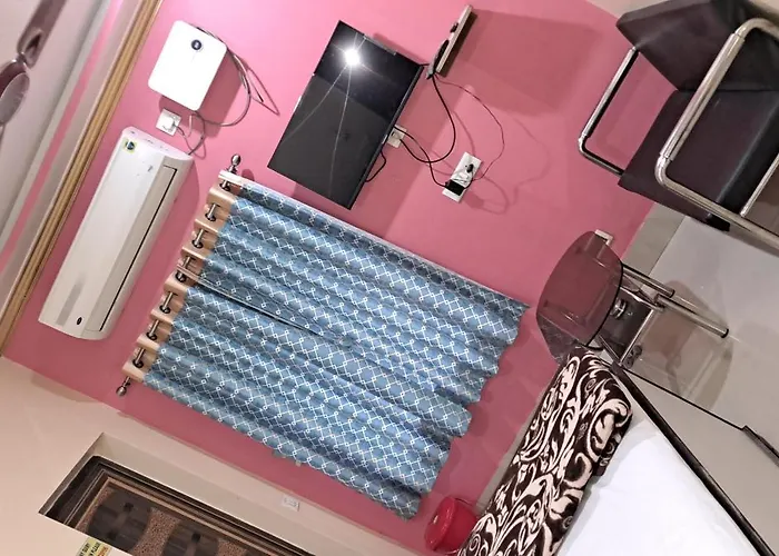 Hotelswapnoneer
