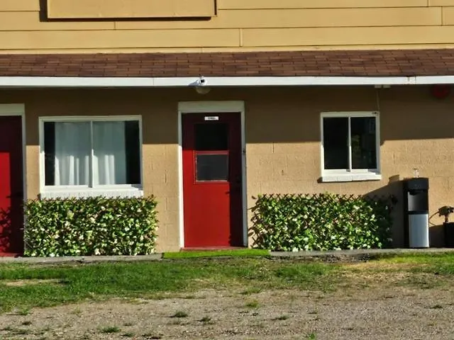 Palmerston Lake Motel