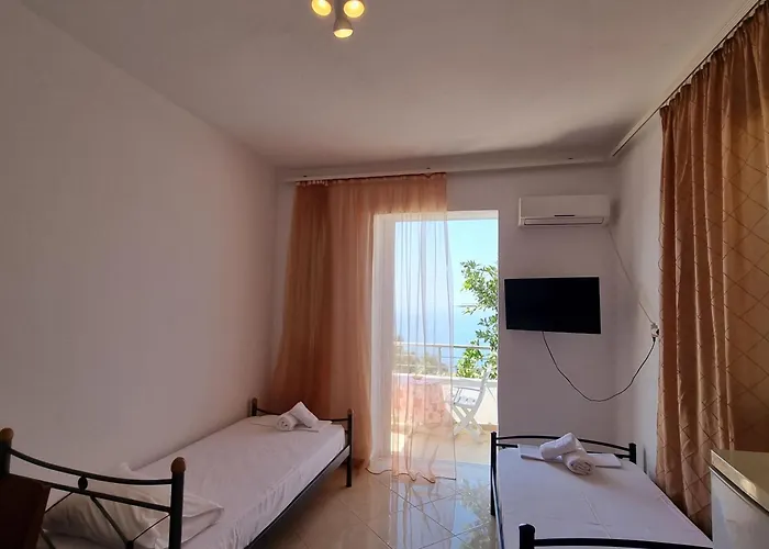Let Rooms Lukova