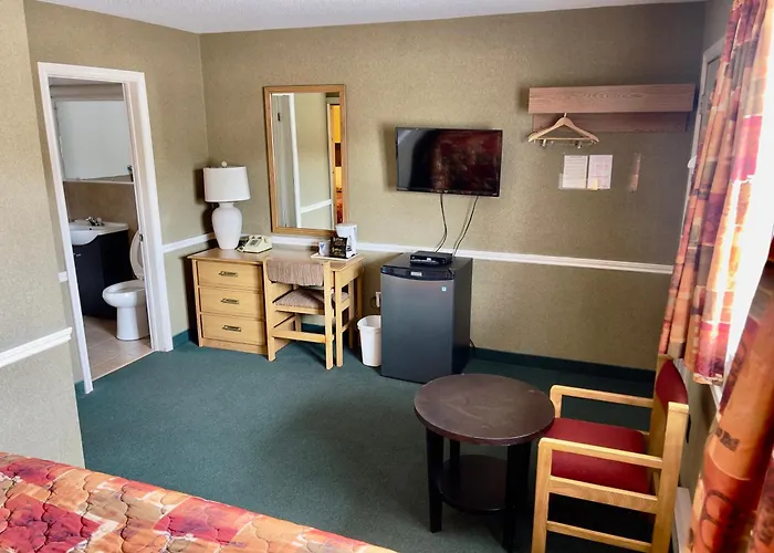 Adams Motel