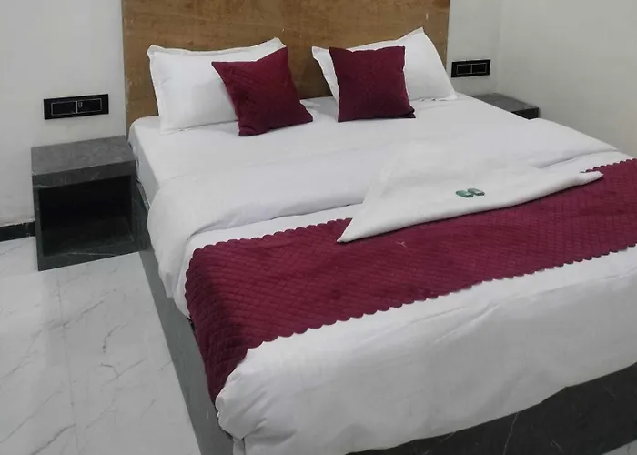 Hotel O The Moonwyn Suites