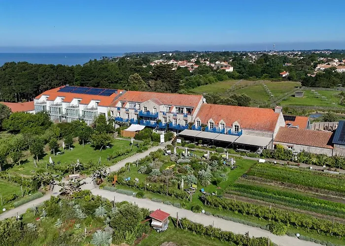 Eco-Domaine La Fontaine - Hotel-Spa - 300 M Plage De La Fontaine Aux Bretons