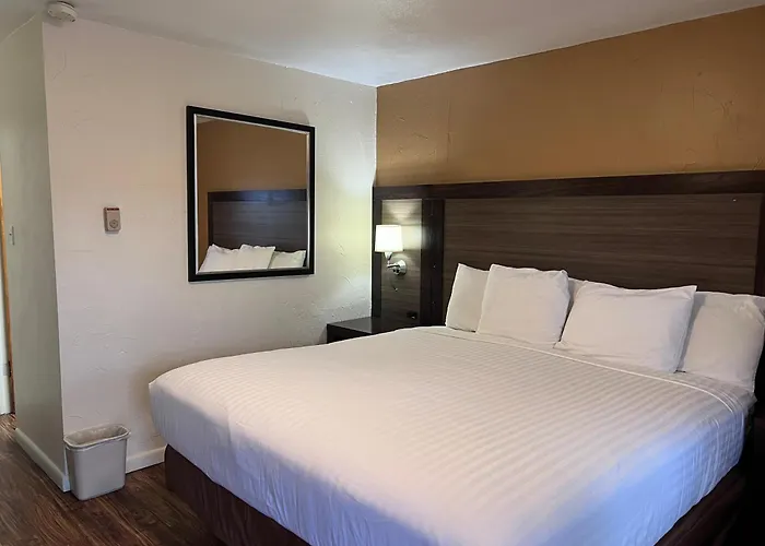Sunrise Motor Inn