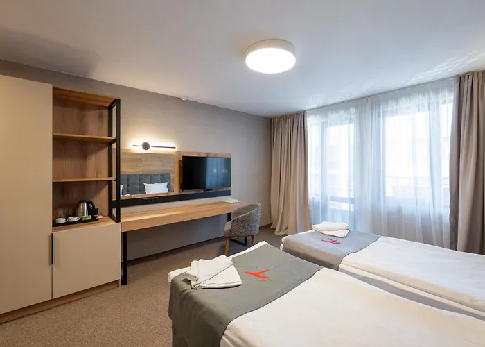 Avenue Hotel