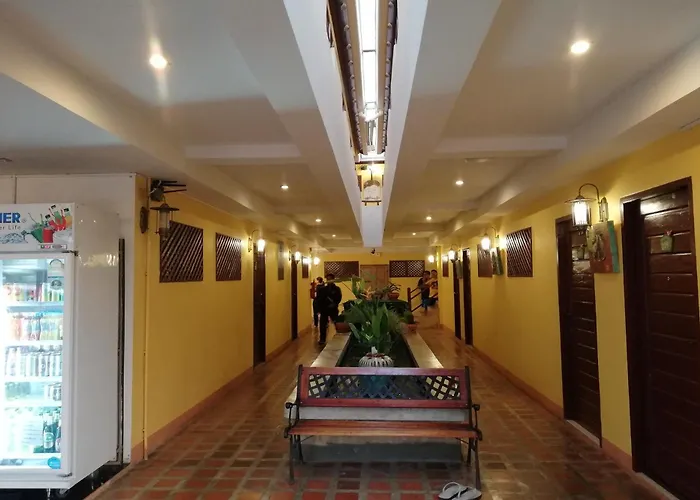 Yellow Tique Hotel
