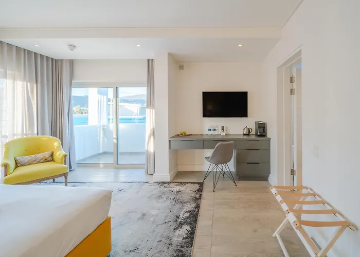 One Marine Drive Boutique Hotel & Spa By The Living Journey Collection