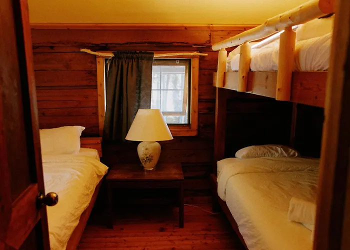 Rustic Beaverfoot Lodge Room N6