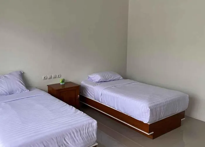 Grand Wijaya Hotel Dan Villa Sarangan