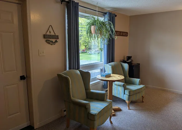 Dwight Village Motel