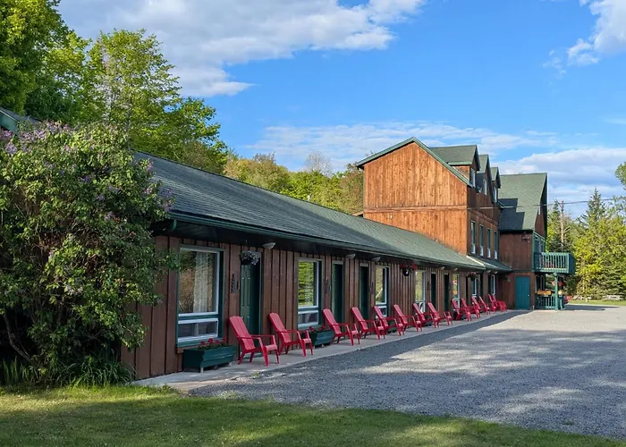 Dwight Village Motel