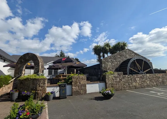 Canavans Hotel