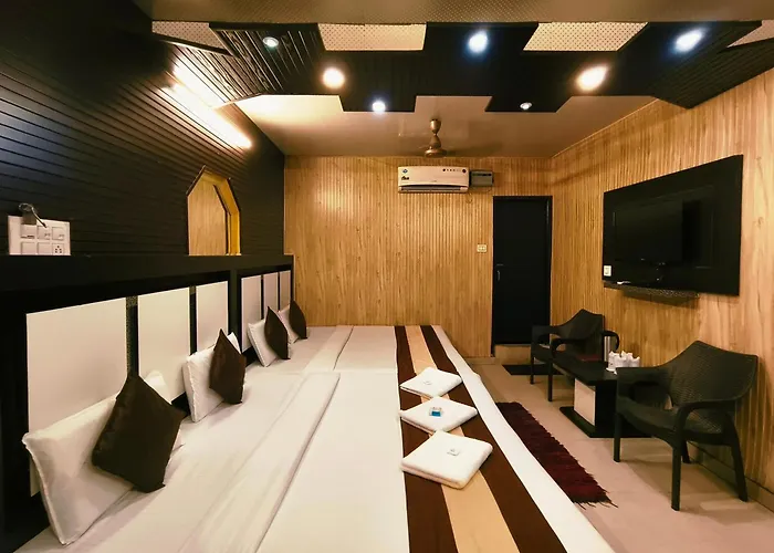 Hotel Pardesi,Har Ki Pauri Road Haridwar