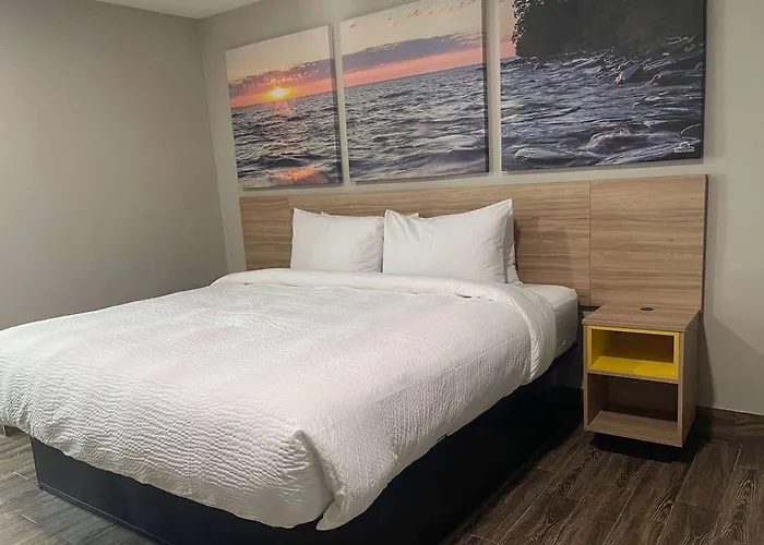 Days Inn By Wyndham Sulphur Springs