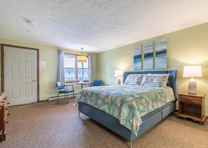 Inn Between The Beaches & Villager