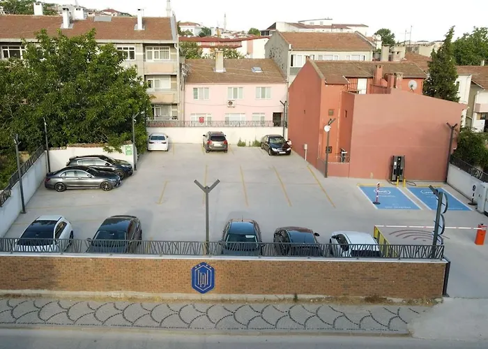 Westdoor Hotel
