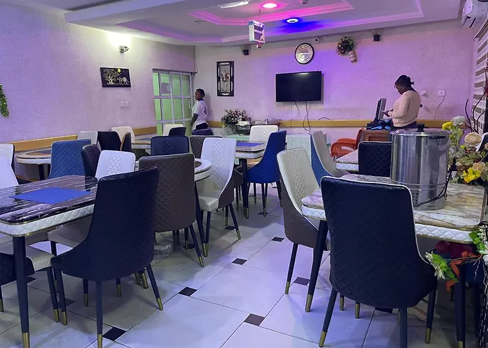 Grand Park Hotel And Suites
