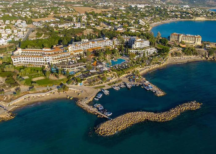 Coral Beach Hotel&Resort Cyprus