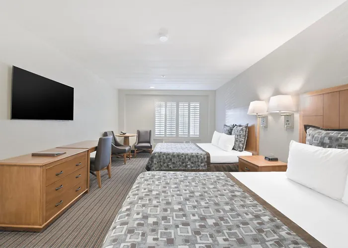 Anaheim Desert Inn & Suites