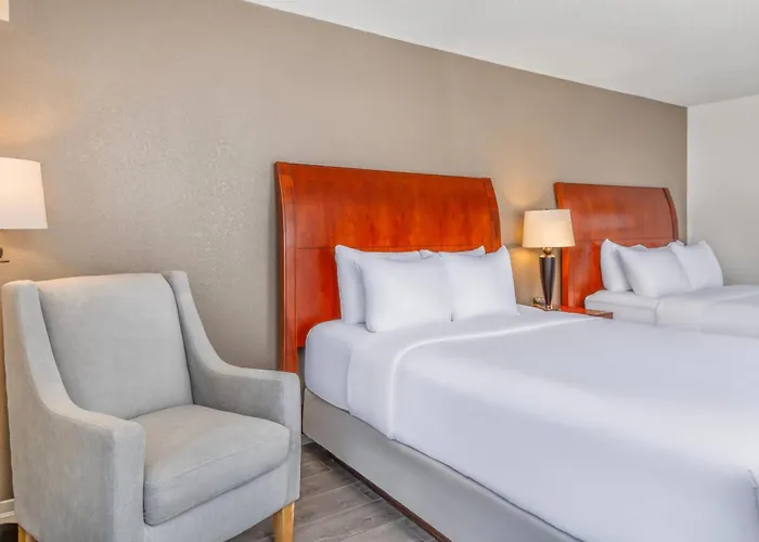 Comfort Inn & Suites Thousand Islands Harbour District