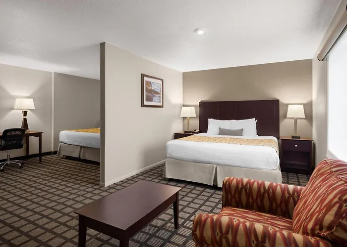 Baymont By Wyndham Jefferson City