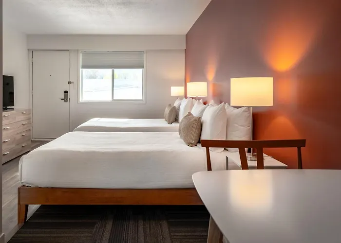 Okanagan Lakefront Resort