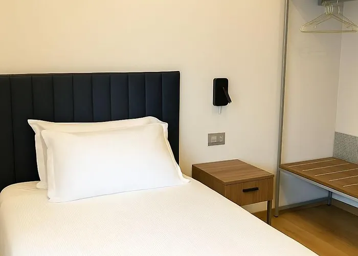 Urban Hotel