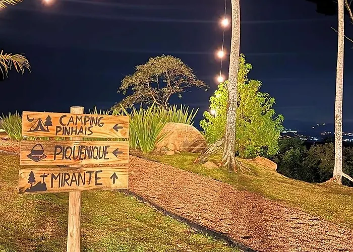 Acampamento Pinhais