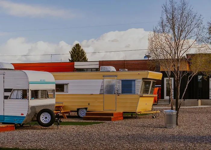 Nettie'S Vintage Trailer Resort