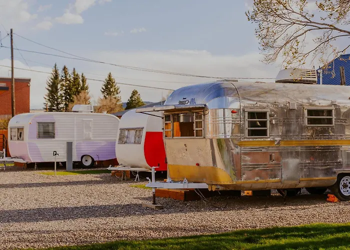 Nettie'S Vintage Trailer Resort
