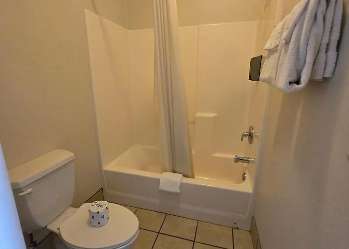 Whitesboro Inn & Suites