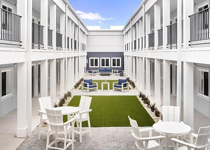 Stayapt Suites Lafayette South