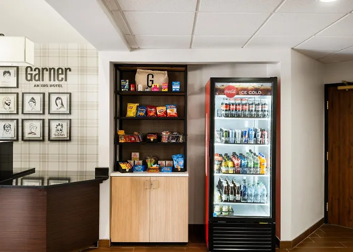 Garner Hotel Topeka West By Ihg