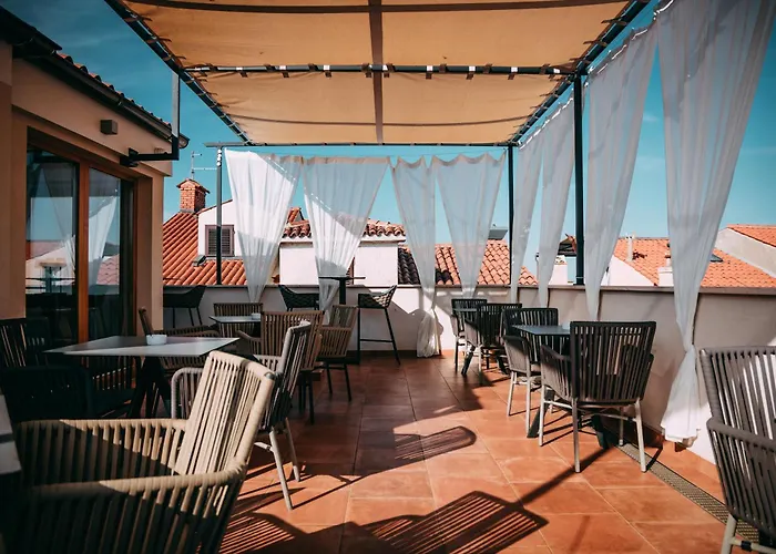 Second Life In Piran - Hotel Zala Piran With Private Parking And Shuttle Service