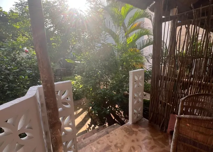 Siri Beach Lodge