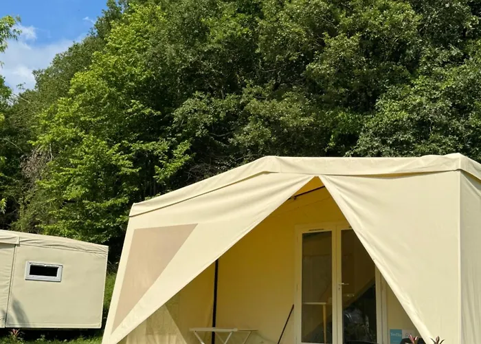 Camping Familial - Parc Aquatique - Grande Aire De Jeux A La Montagne