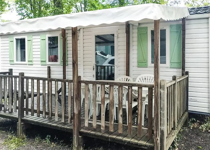 Cozy Stacaravan In Aureilhan