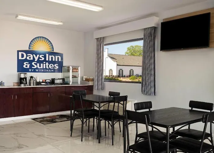 Days Inn & Suites By Wyndham Byram