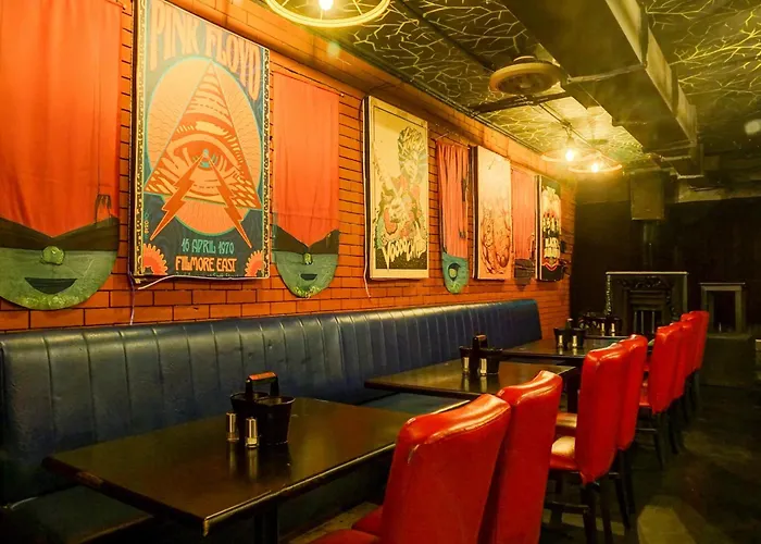 Super Townhouse Oak Viman Nagar Downtown Formerly Hotel Cilantro