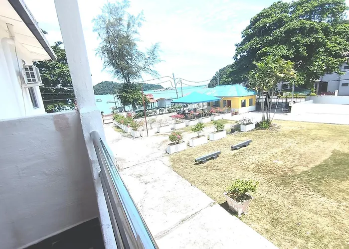 Collection O Analisa Beach Resort
