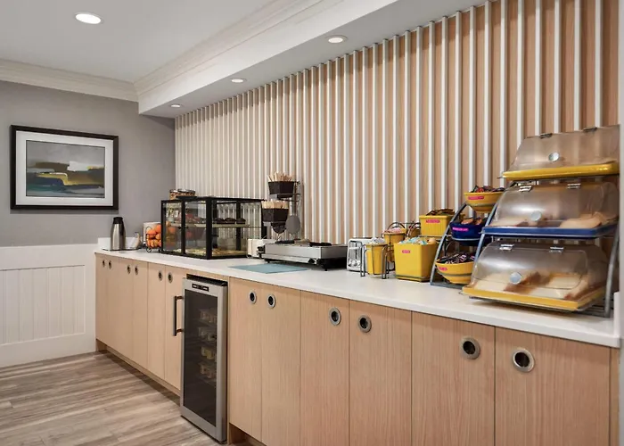 Days Inn By Wyndham Kelowna