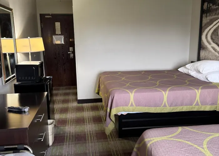 Super 8 By Wyndham Campbellsville Ky