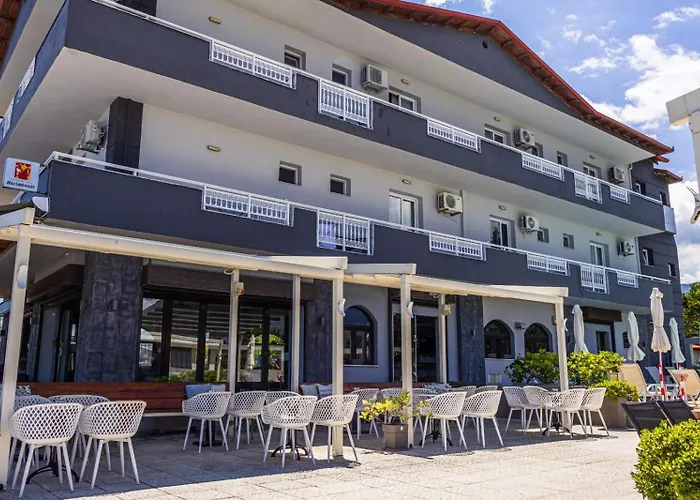 Hotel Akrothalassia J I K