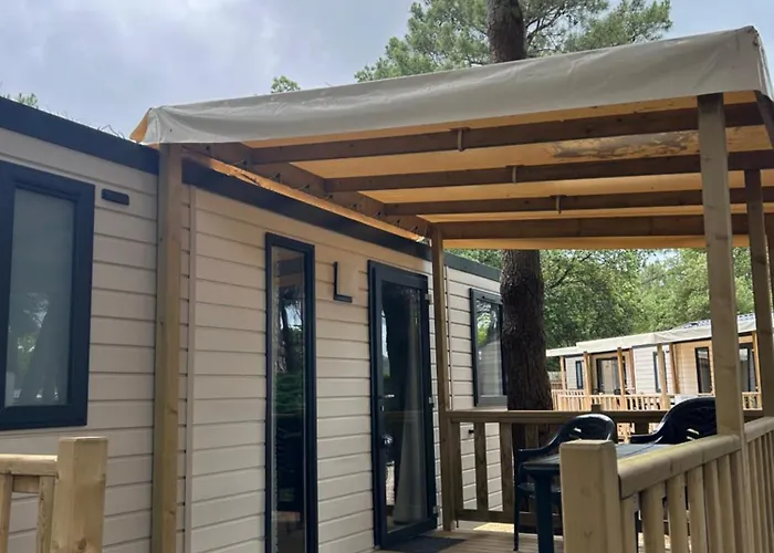 Camping Les Maraises