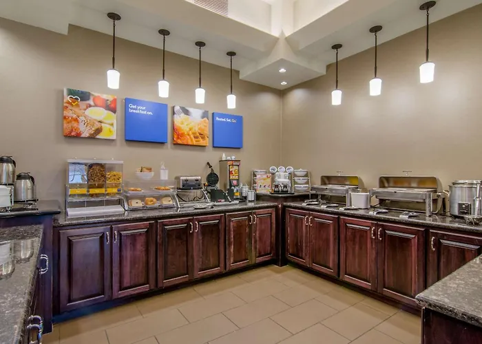 Comfort Inn & Suites Shawnee - Kansas City