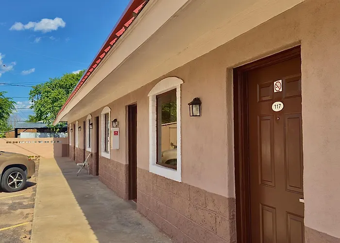 Budget Inn
