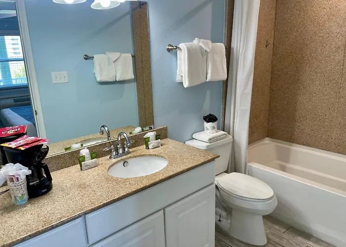 Beachgate Condo Suites And Hotel 512A Condo
